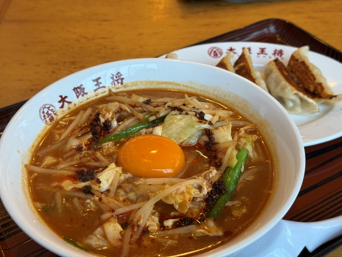 カラ玉味噌ラーメン 餃子 大阪王将